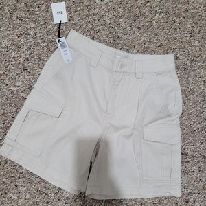Aritzia TNA Lennox Shorts NWT